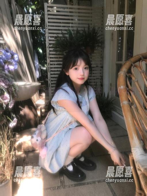 17c 17c黑料宛如永久贴纸,黏在人设上的滋味