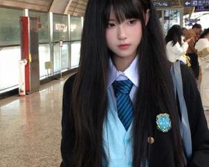 “17吃瓜”里的链接，逼着我八卦成瘾，为啥总是让我心逛神飞？