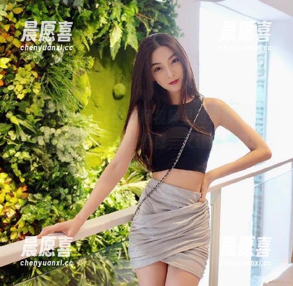 17吃瓜网 17吃瓜网视频里的光影交错,如此微妙,让我有些懵懂,又让我想抓住些什么。
