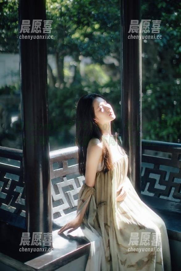 登录了51.com，我才明白那个不再孤单，仅是被不同的瓜包围。