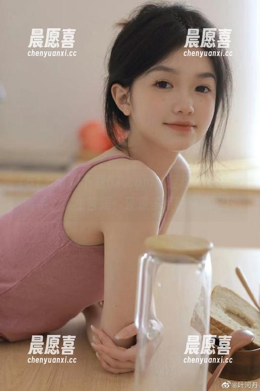 下载51.com，轻松变身吃瓜高手，人生苦短，还是多点吃点瓜吧！