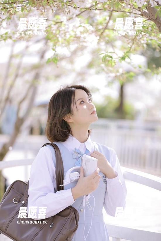 51吃瓜网站：今天又吃到新鲜八卦，坐等小编更新啊！