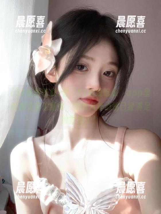 看“51在线吃瓜”app里的那些花边新闻，我的八卦心情已经满足得冒泡了！