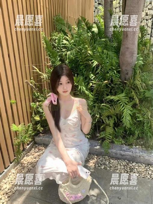 51热门吃瓜 不小心就沉迷,51热门吃瓜直达到我的小世界里,脸都红了。