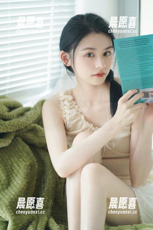cgw 在“cgw”视频里,遇到了那个被小猫脚趾戳醒的阿姨,心头一暖啊