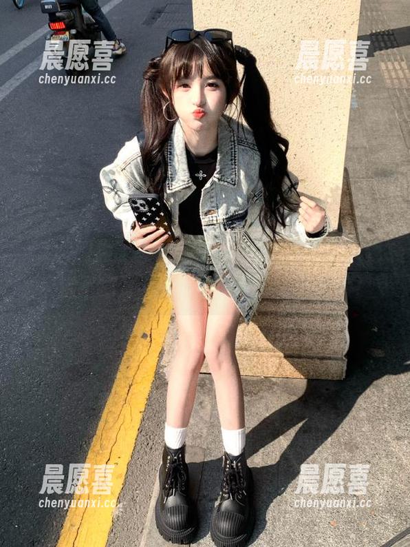 为了“zztt11”的地址，今天我决定不睡觉，瓜来就评论，乐此不疲！