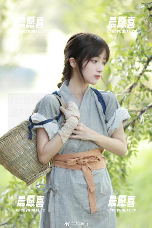 看着“zztt01”里的争吵剧情，忍不住想：这是在演戏吗，还是我走错片场？