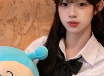 下载吃瓜网，解锁免费QQ群，八卦爆料随时发，快来搞个大新闻！