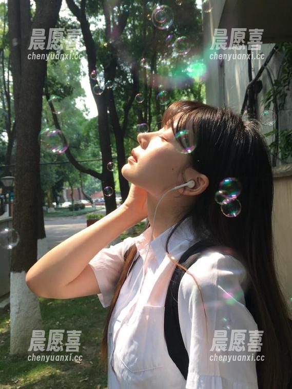 吃瓜网不打烊zzzttt，在线熬夜追戏的最佳伴侣！