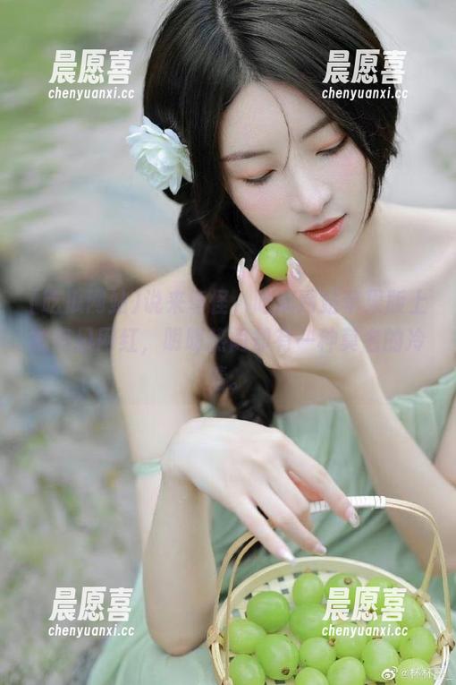 吃瓜网站 说来奇怪,吃瓜网站苹果版上的每日网红,明明热闹却有一种莫名的冷清。