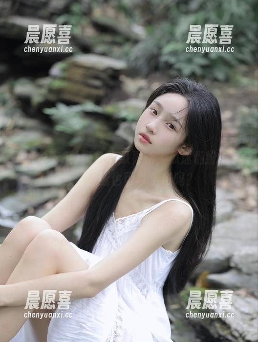 海角吃瓜 海角吃瓜更新,瓜迷们纷纷表示,香蕉也可以上场吗?