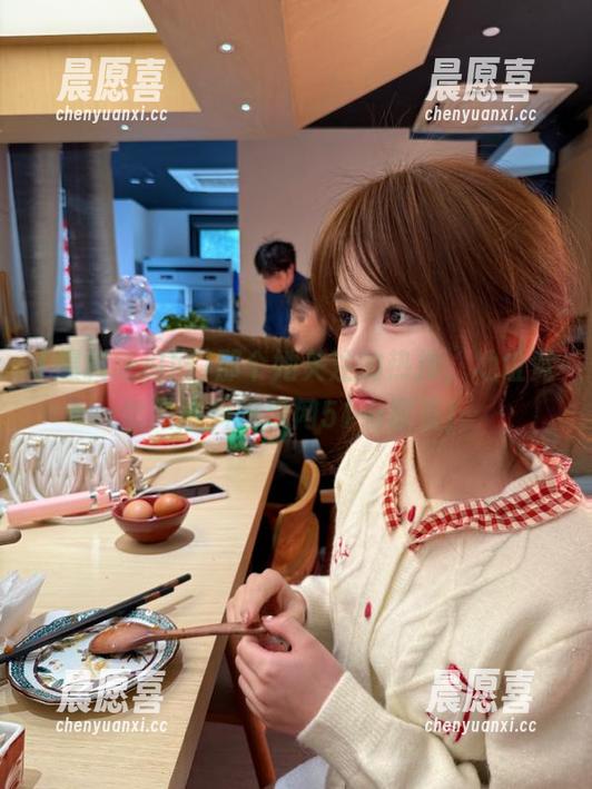 爆料吃瓜网 那个她关注的热搜,地址竟然跟爆料吃瓜网51有联系!