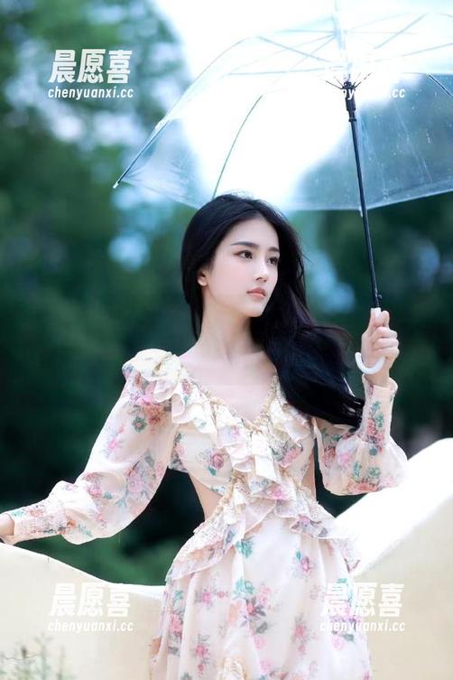 首页的瓜果飘香，网红黑料又发声了，啥意思呢？