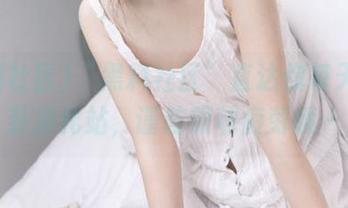 “黑料社区”直达你每天的八卦消化站，谨防眼球疲劳哦～
